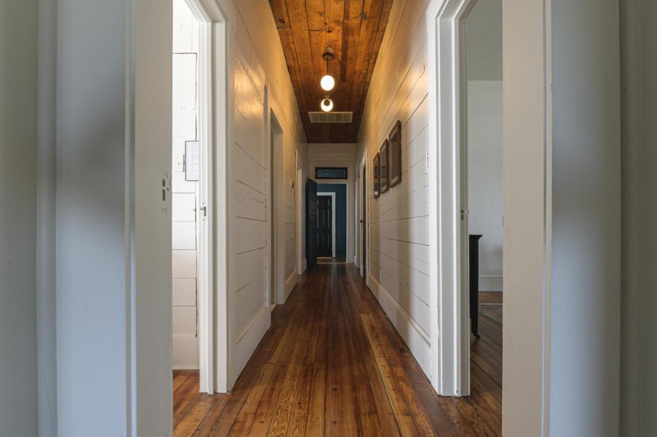Restored 1930S Uptown Bungalow 2 Min. To Magnolia Waco Exterior foto