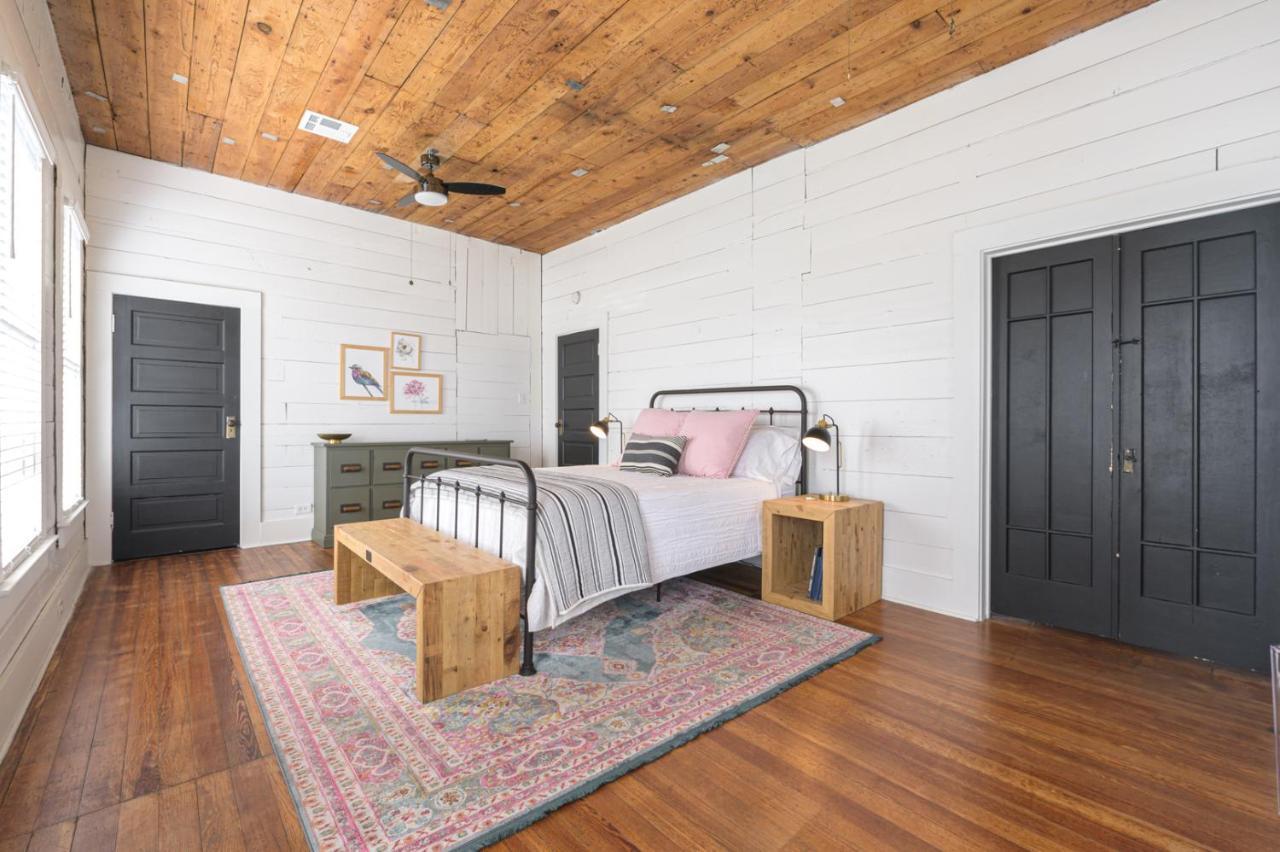 Restored 1930S Uptown Bungalow 2 Min. To Magnolia Waco Exterior foto